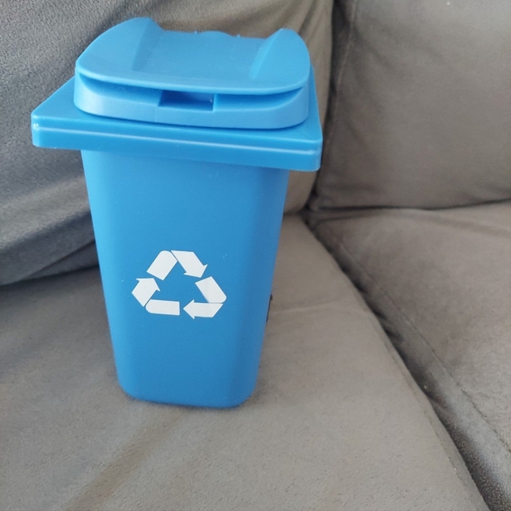 OPY - Blue Mini Wheeled Bin Trash/Recycle Bins Pencil Holders With Lids